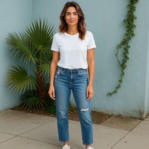 Silver Jeans Co. AVERY Women’ Slim 31/29 Blue Destroyed Low-Rise Straight Denim